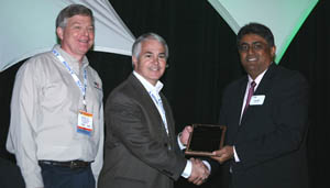 Colonial Circuits, a full service manufacturer of printed circuit boards and long-time Uyemura customer, was honored with IPC’s prestigious Peter Sarmanian Corporation Award at IPC’s Annual Luncheon April 1 in Las Vegas.